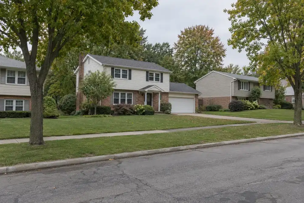 Illustration of a typical residential street in the Avon, OH area